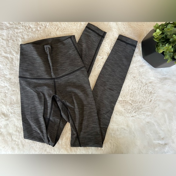 Lululemon Align Tights in Heathered Graphite Size 2 Tall - Picture 2 of 6